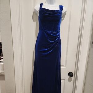 Elegant Blue Velvet Evening Gown